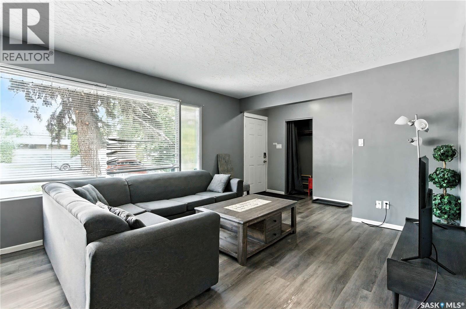 Photo 5 of 1426 10th Street E, Saskatoon SK