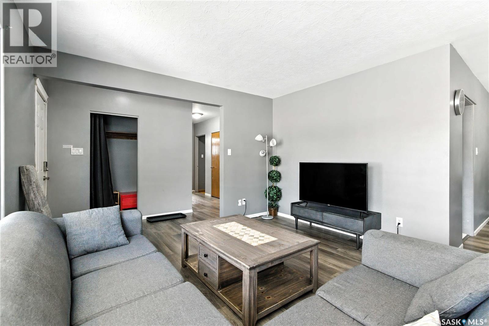 Photo 6 of 1426 10th Street E, Saskatoon SK
