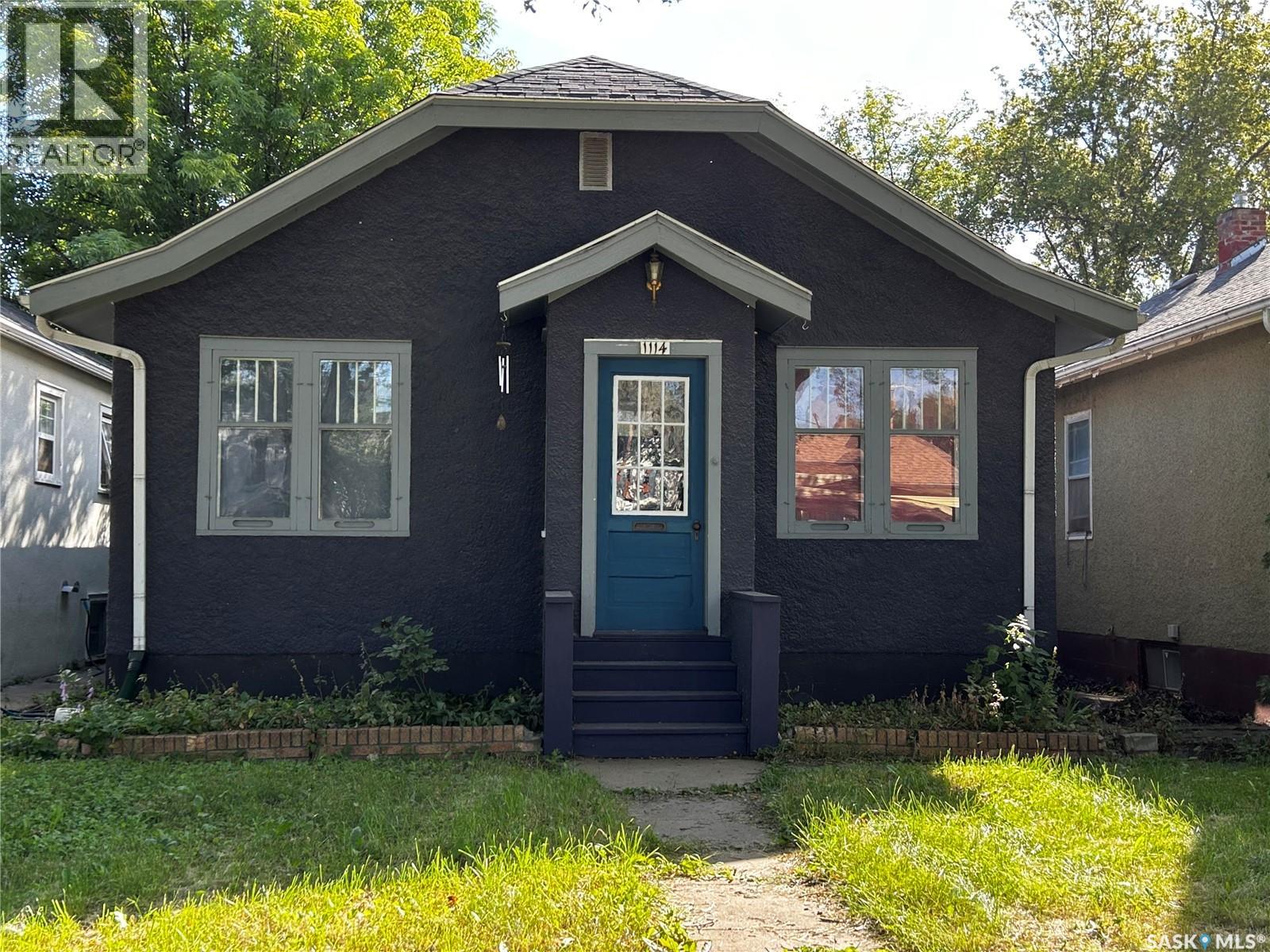 Photo 1 of 1114 C Avenue N, Saskatoon SK
