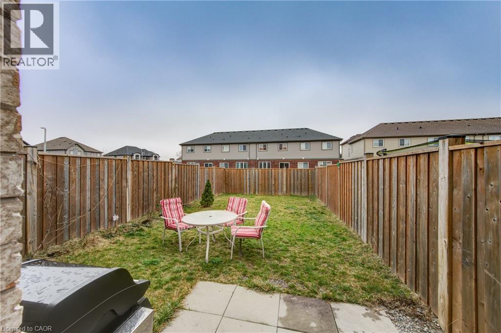 Photo 18 of 71 Heron Street S, Welland ON