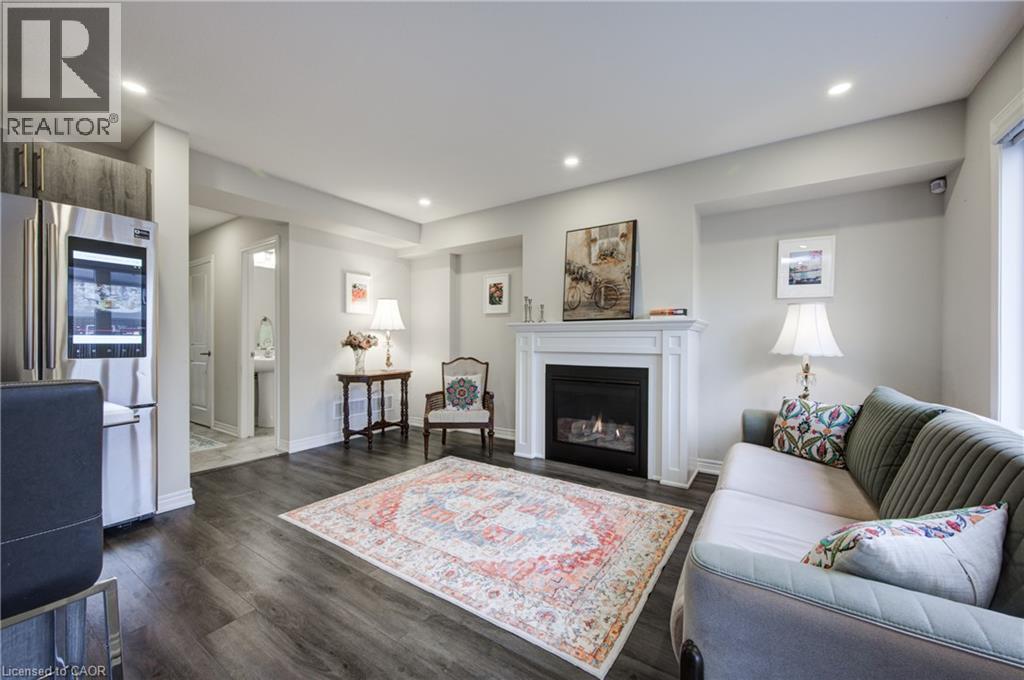 Photo 11 of 71 Heron Street S, Welland ON