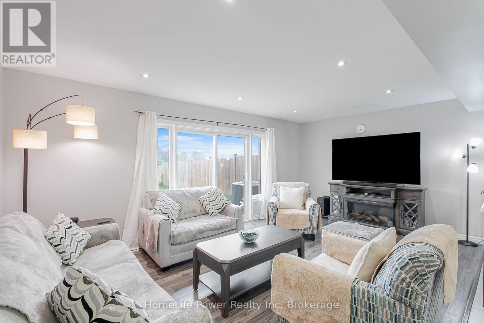 Photo 22 of 1426 Caen Avenue, Woodstock ON