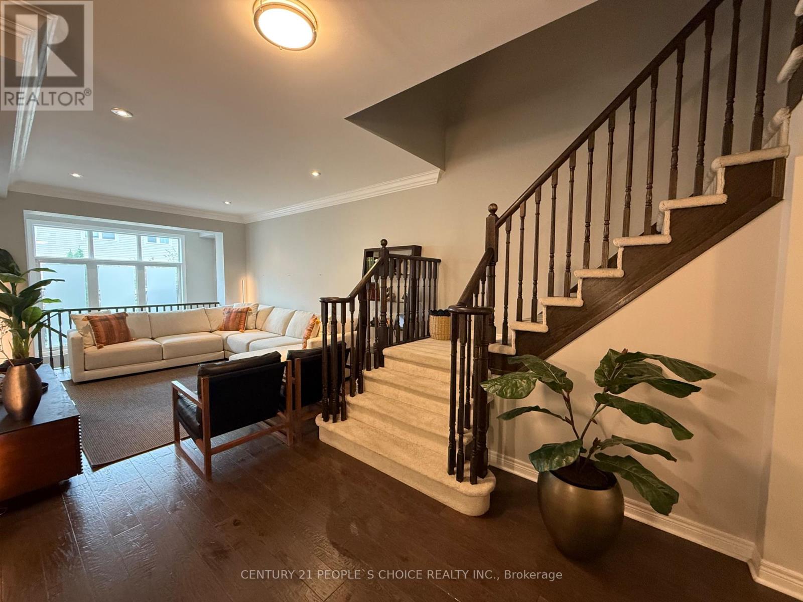 Photo 2 of 49 2019 Trawden Way, Oakville ON