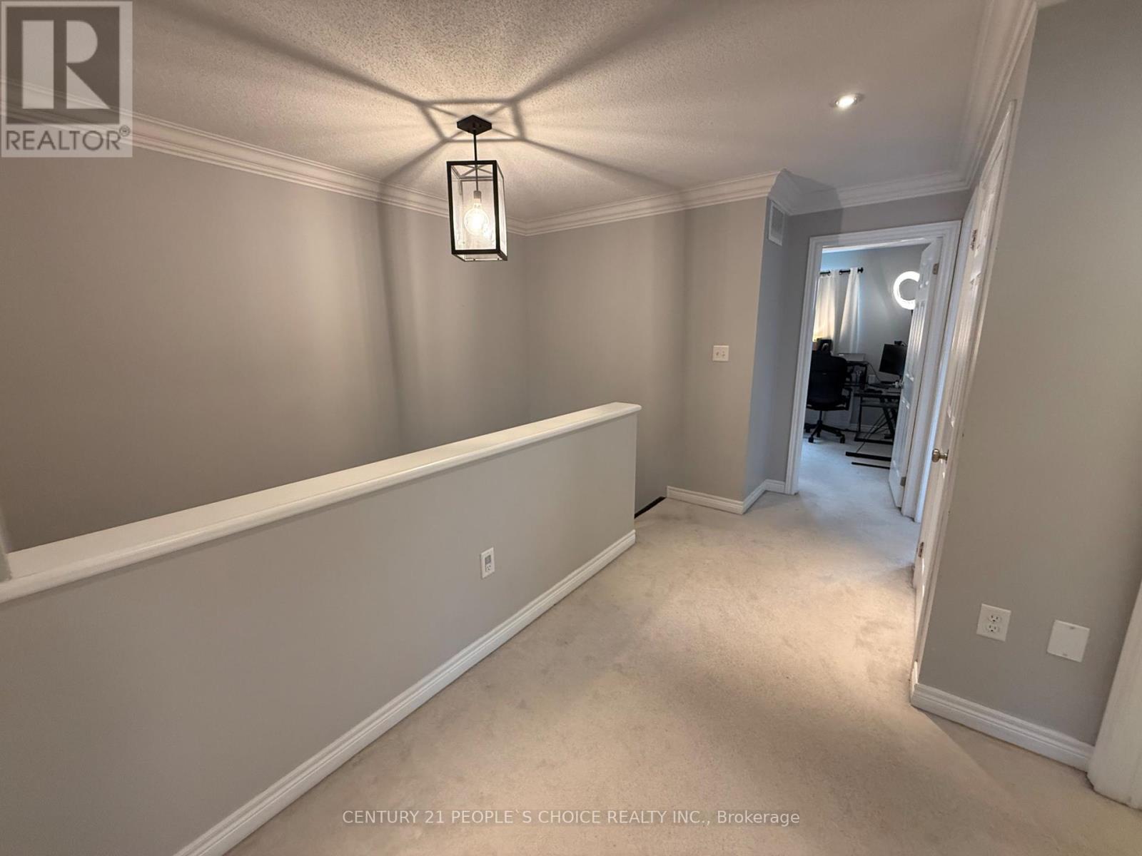 Photo 9 of 49 2019 Trawden Way, Oakville ON