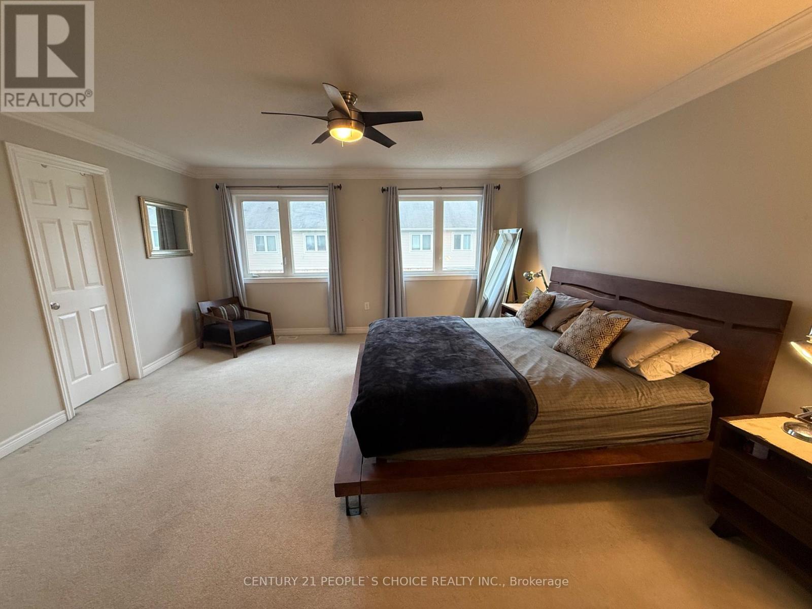 Photo 10 of 49 2019 Trawden Way, Oakville ON