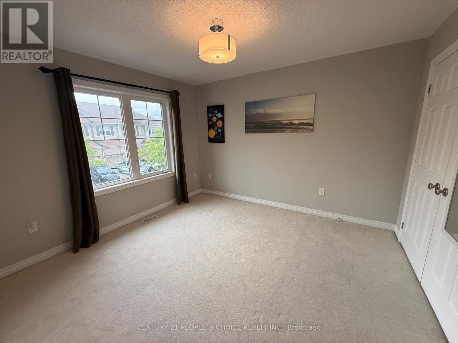 Photo 15 of 49 2019 Trawden Way, Oakville ON