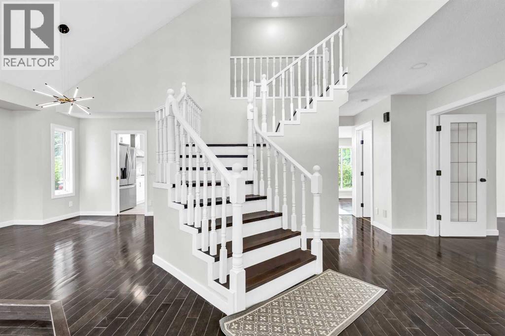 Photo 10 of 919 Shawnee Drive Sw, Calgary AB
