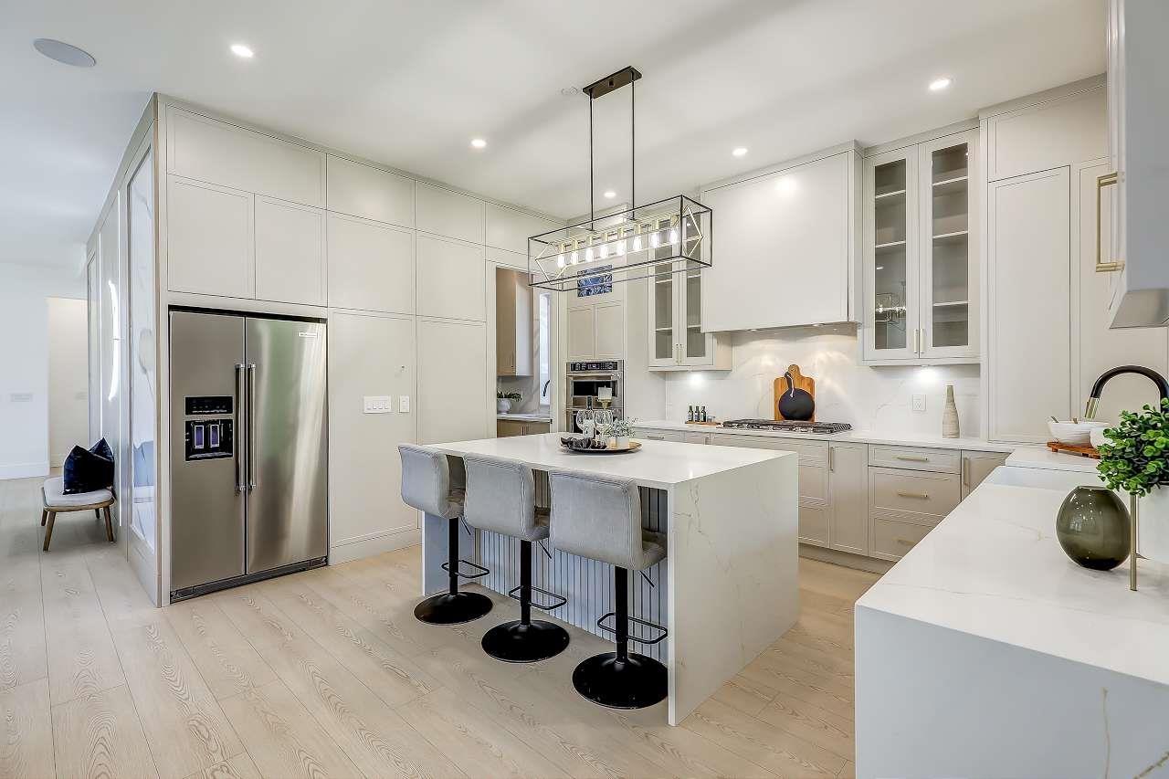 Photo 20 of 15569 Oxenham Avenue, White Rock BC