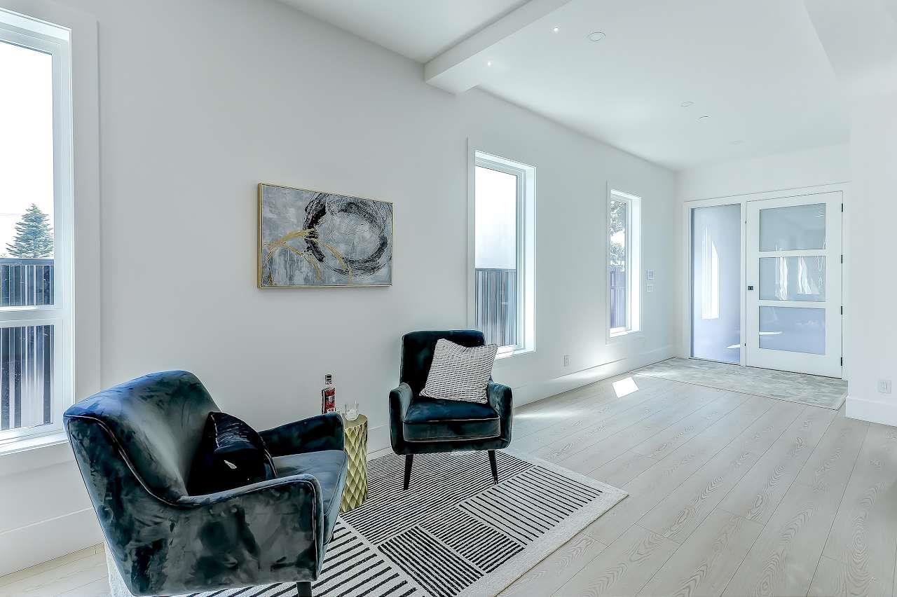 Photo 5 of 15569 Oxenham Avenue, White Rock BC