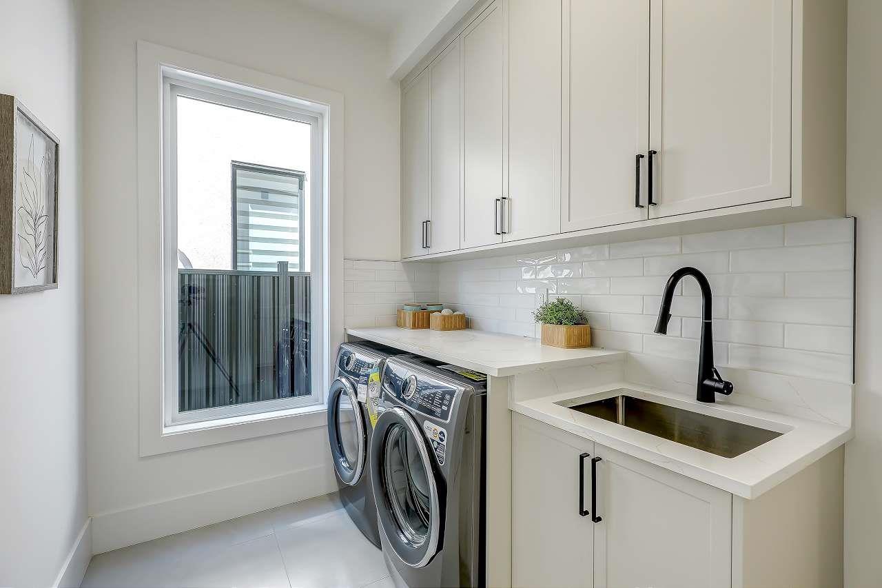 Photo 8 of 15569 Oxenham Avenue, White Rock BC