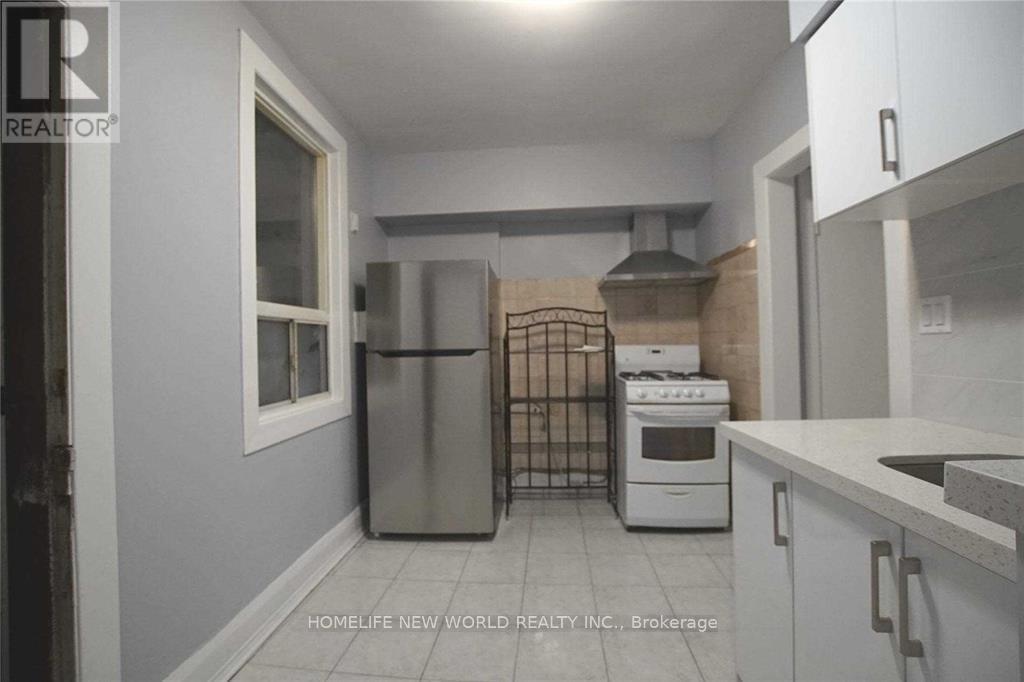 Photo 10 of 2nd Floor 1104 College Street, Toronto ON