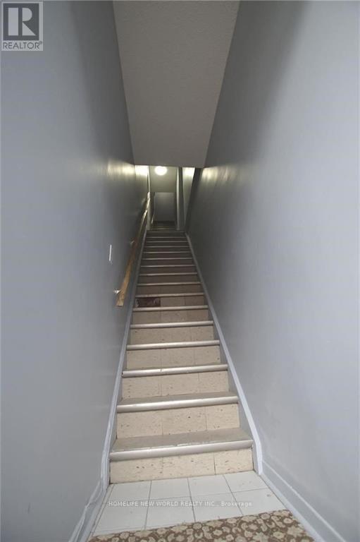 Photo 6 of 2nd Floor 1104 College Street, Toronto ON