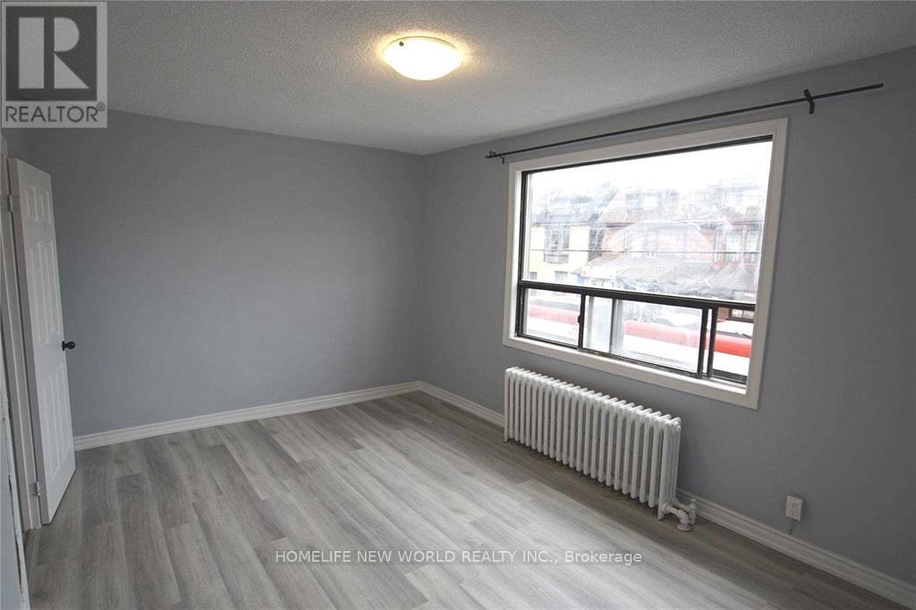 Photo 13 of 2nd Floor 1104 College Street, Toronto ON