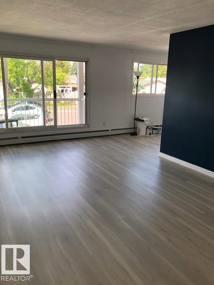 Photo 7 of 203 8930 149 St Nw, Edmonton AB