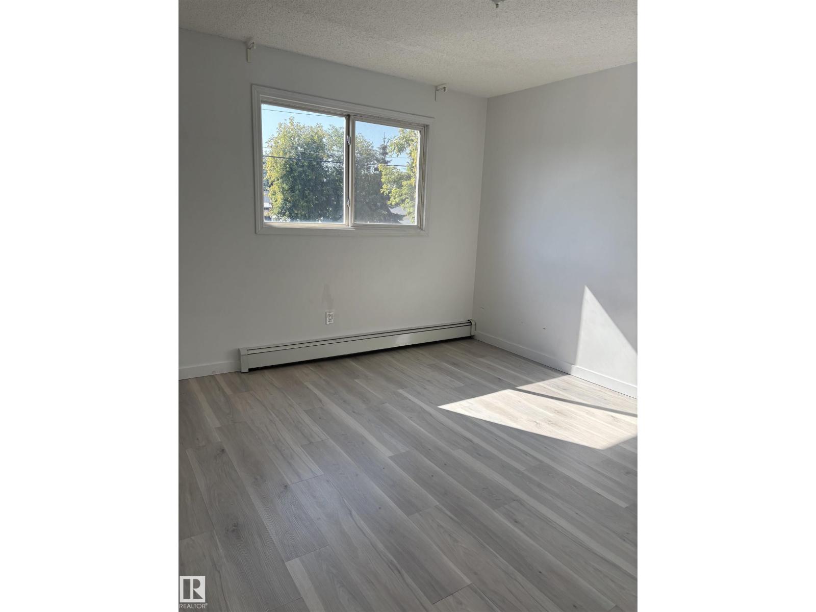 Photo 1 of 203 8930 149 St Nw, Edmonton AB