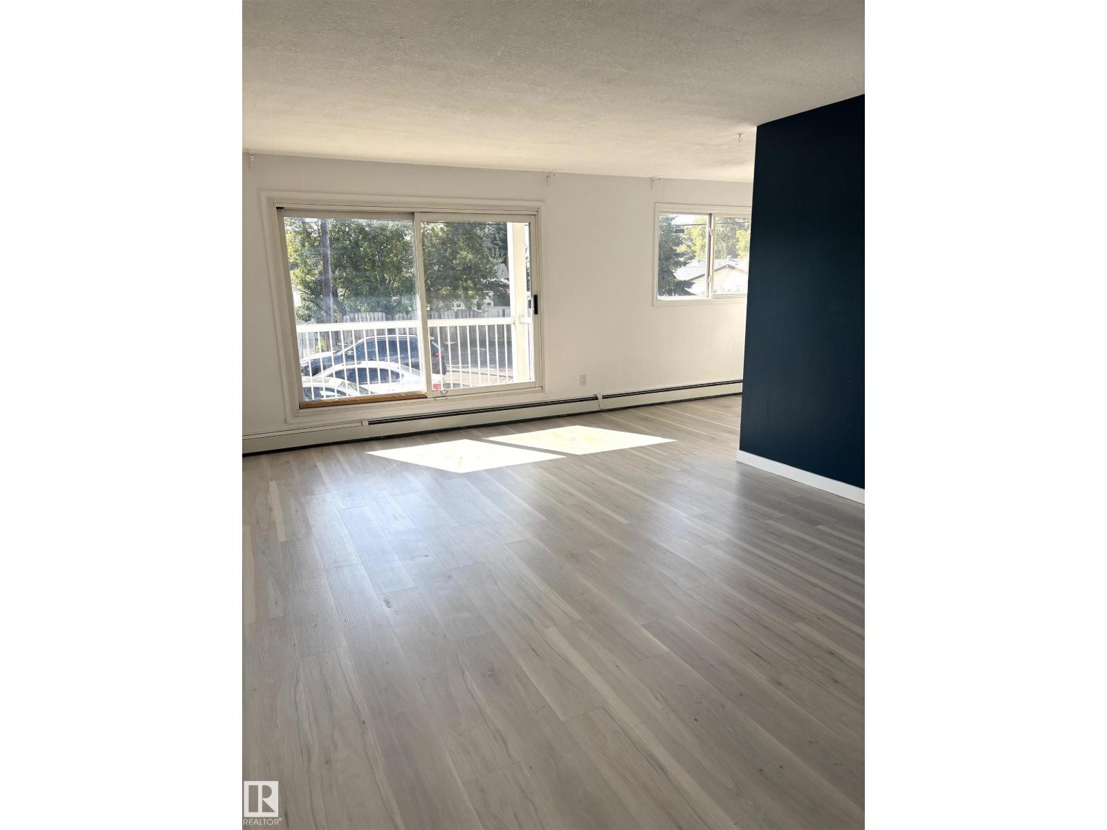 Photo 18 of 203 8930 149 St Nw, Edmonton AB