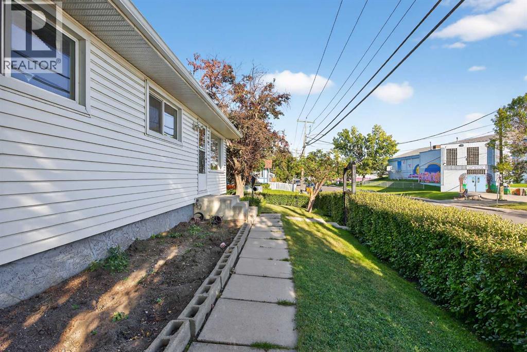 Single Family House Bungalow for Sale in   Avenue SE Dover Calgary 