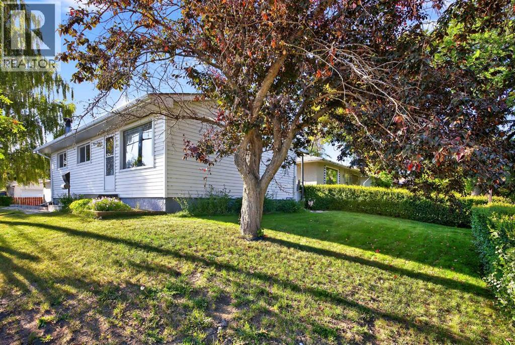 Single Family House Bungalow for Sale in   Avenue SE Dover Calgary 