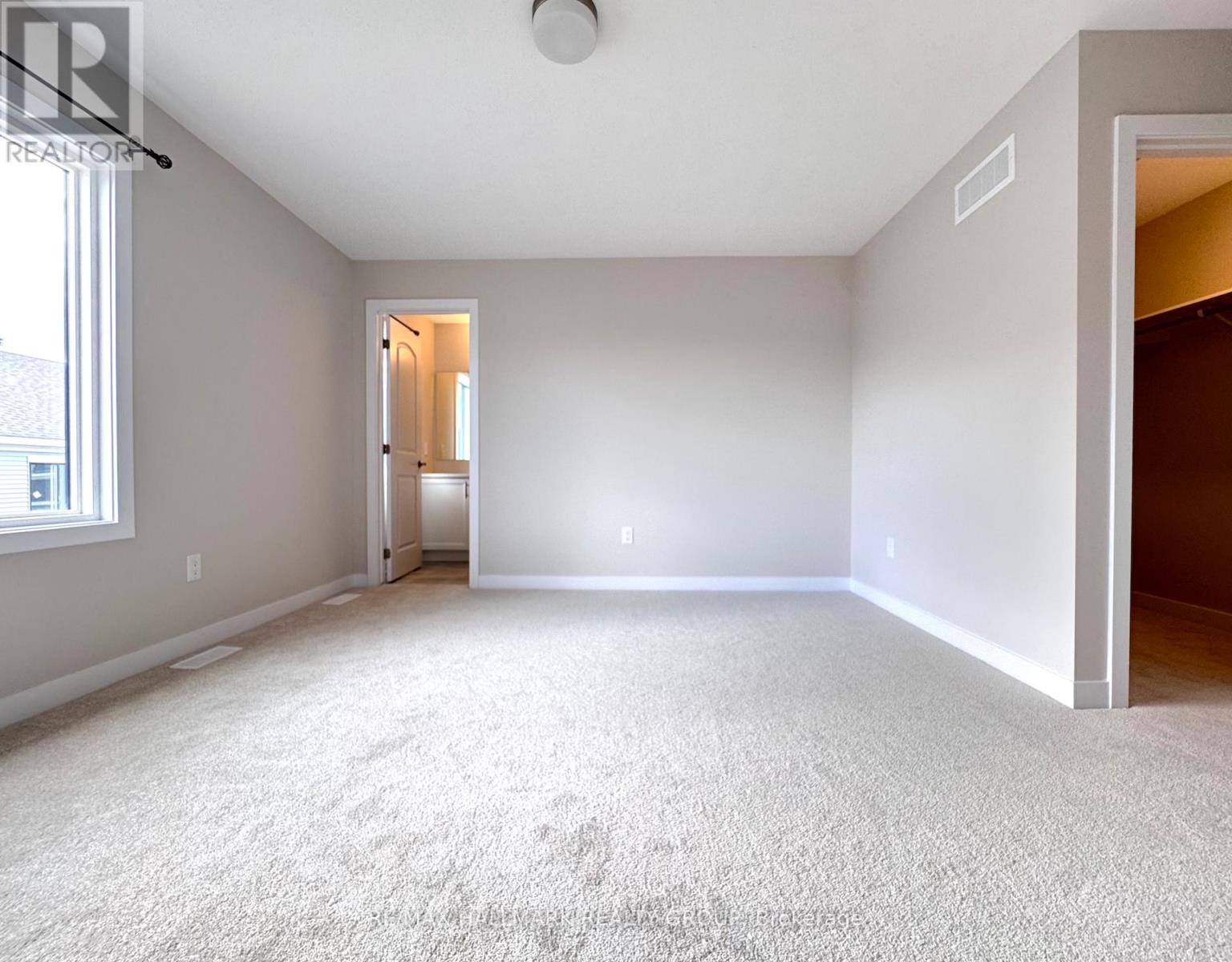 Photo 12 of 868 Andesite Terrace, Ottawa ON