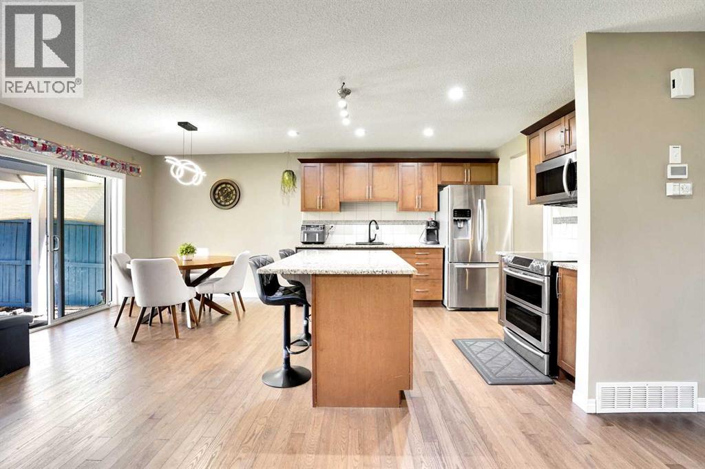 Photo 12 of 174 Windstone Avenue Sw, Airdrie AB