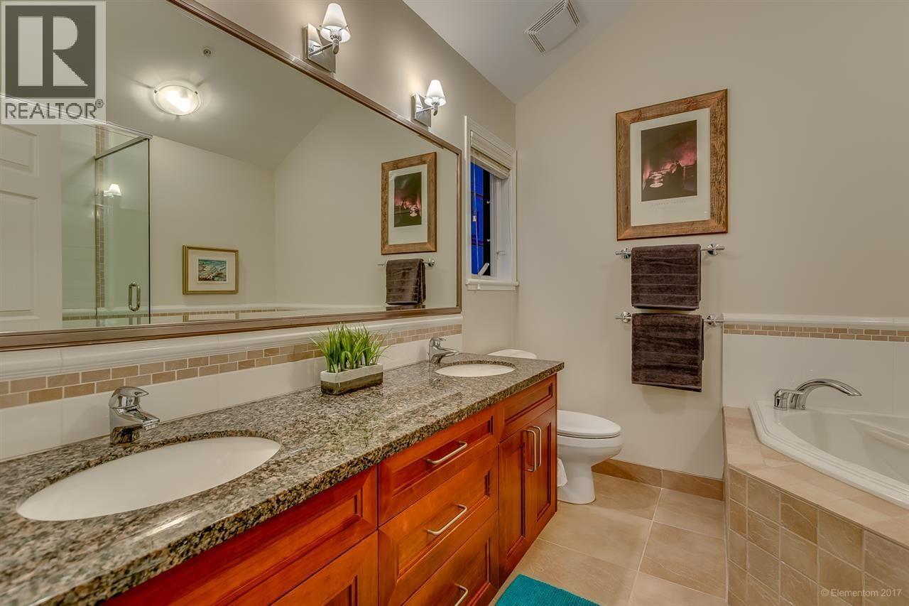 Photo 10 of 3 1135 Barclay Street, Vancouver BC