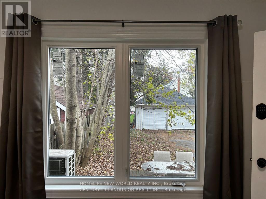 Photo 21 of Main Rm 2 46 Arnold Street, Hamilton ON