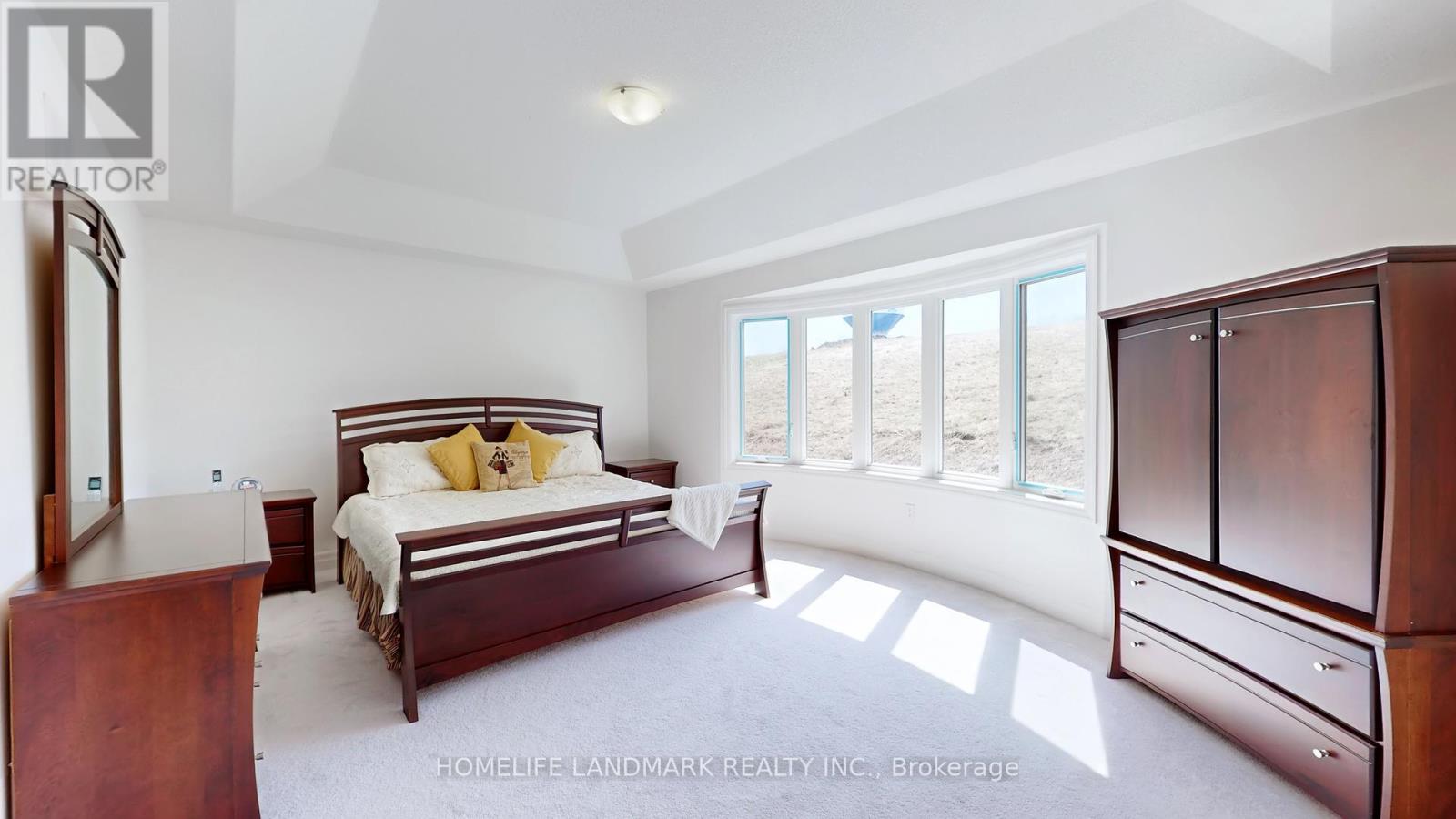 Photo 12 of 62 Frank Kelly Drive, East Gwillimbury ON