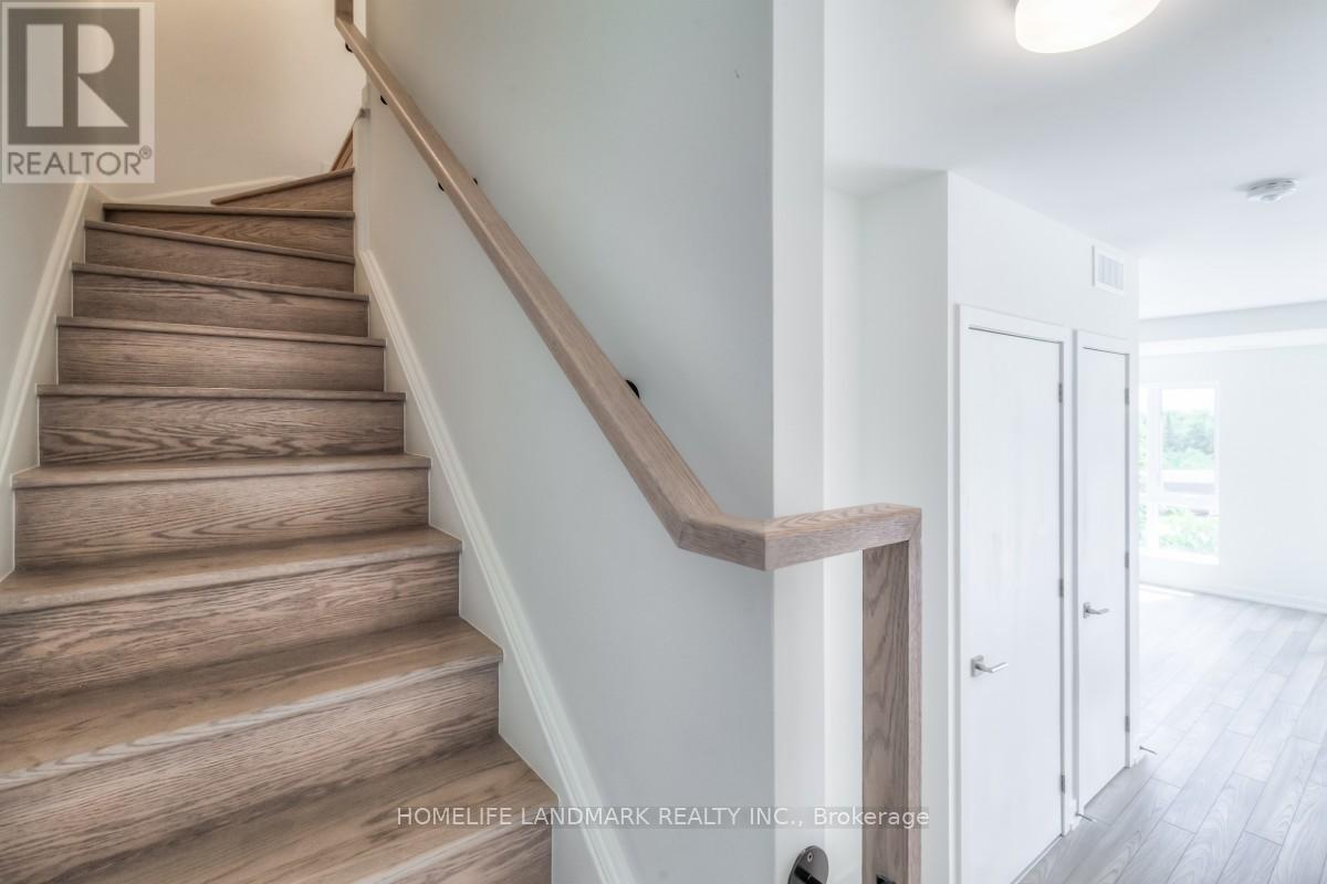 Photo 22 of 309 11 Walder Lane, Richmond Hill ON