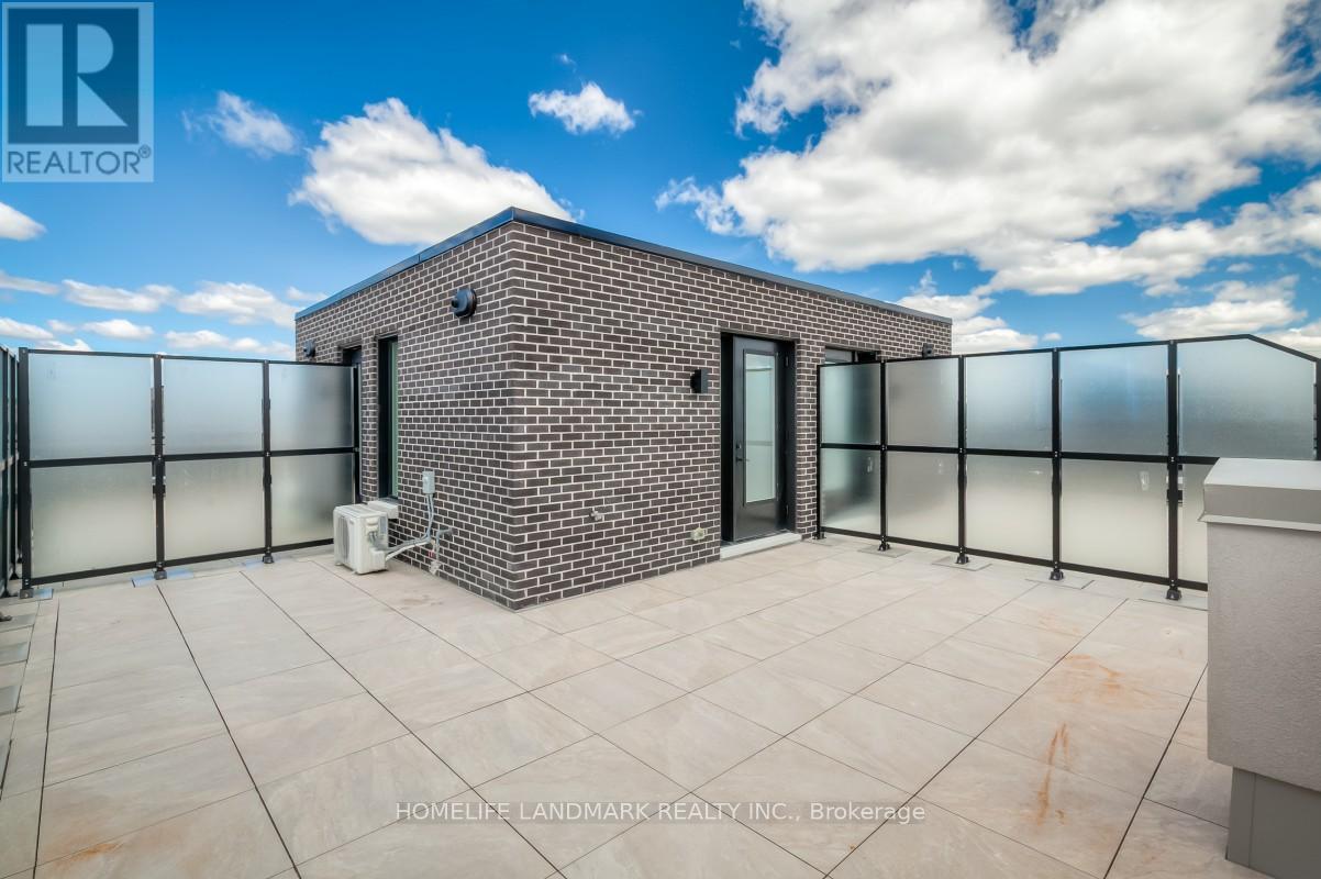 Photo 38 of 309 11 Walder Lane, Richmond Hill ON