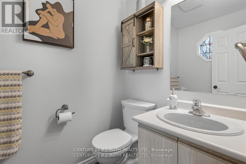 Photo 16 of 80 Bruce Crescent, Barrie ON