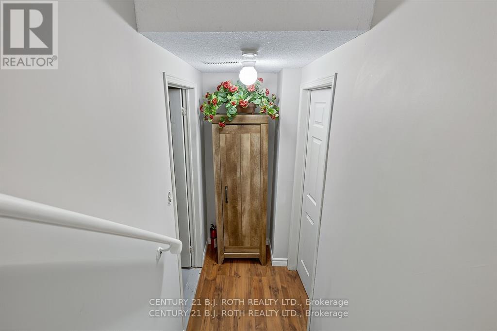 Photo 40 of 80 Bruce Crescent, Barrie ON