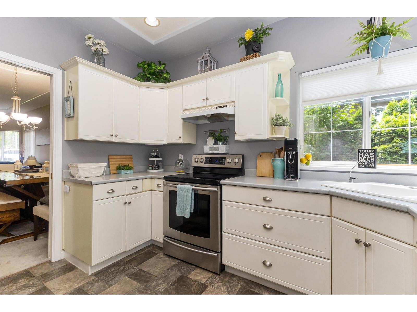 Photo 2 of 4125 Belanger Drive, Abbotsford BC