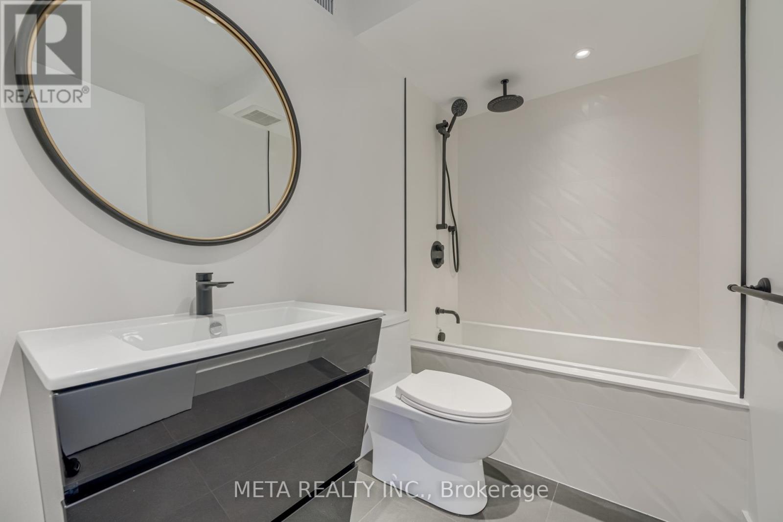 Photo 16 of 218 Jane Street, Toronto ON