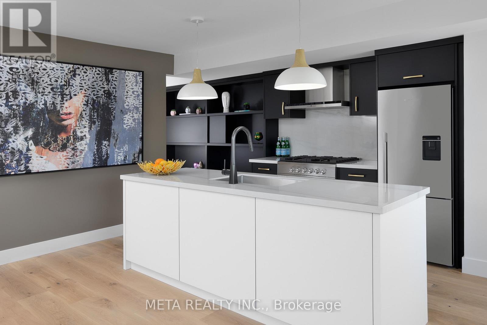 Photo 2 of 218 Jane Street, Toronto ON