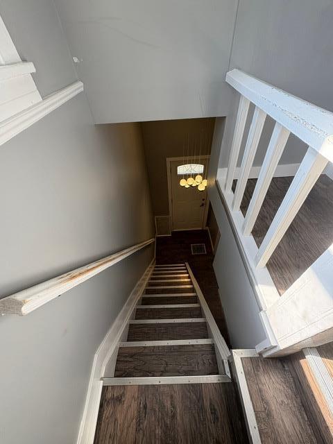 Photo 18 of 430 Martin Avenue W, Winnipeg MB