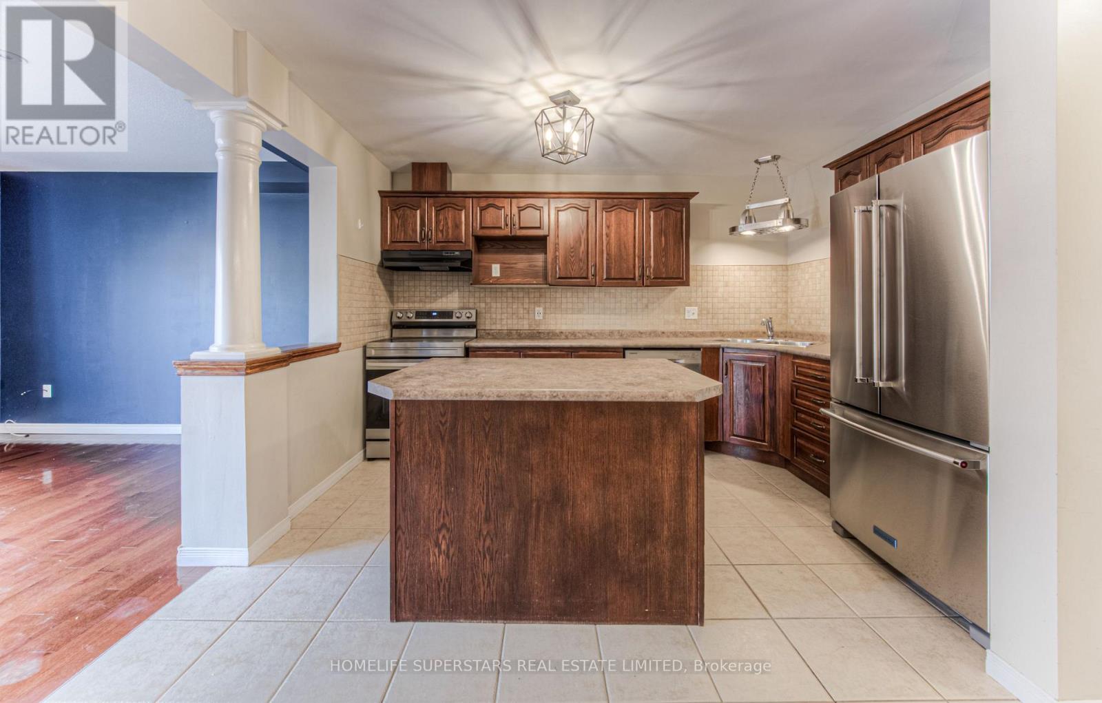 Photo 10 of 297 Briarmeadow Dr, Kitchener ON