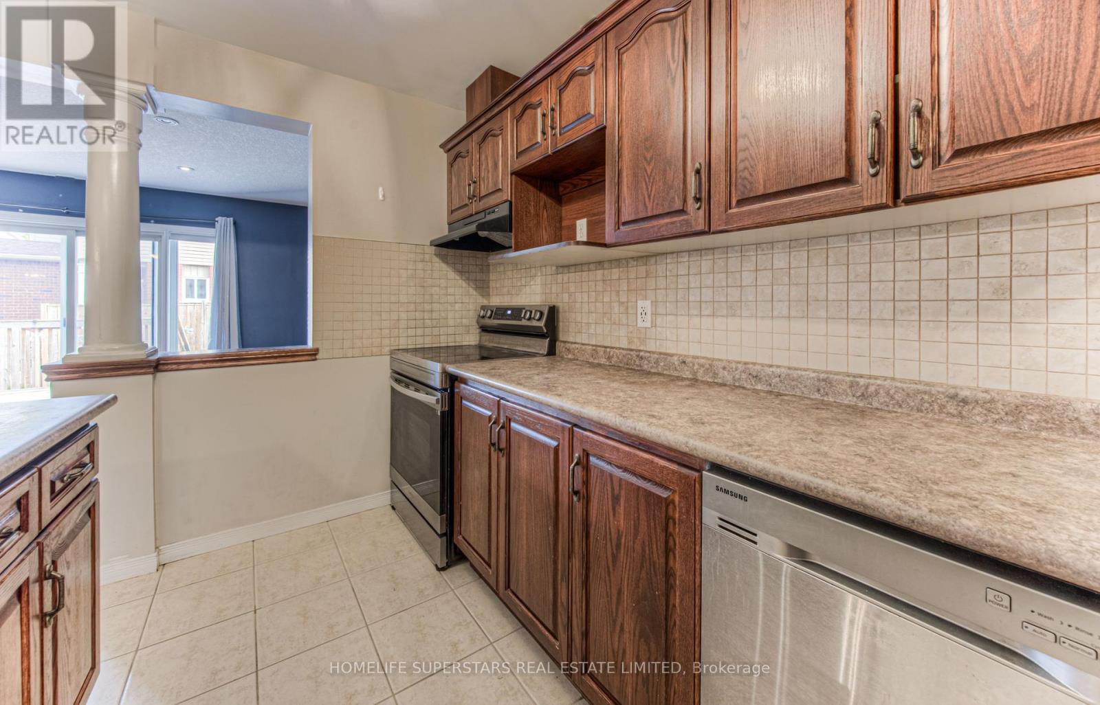 Photo 32 of 297 Briarmeadow Dr, Kitchener ON