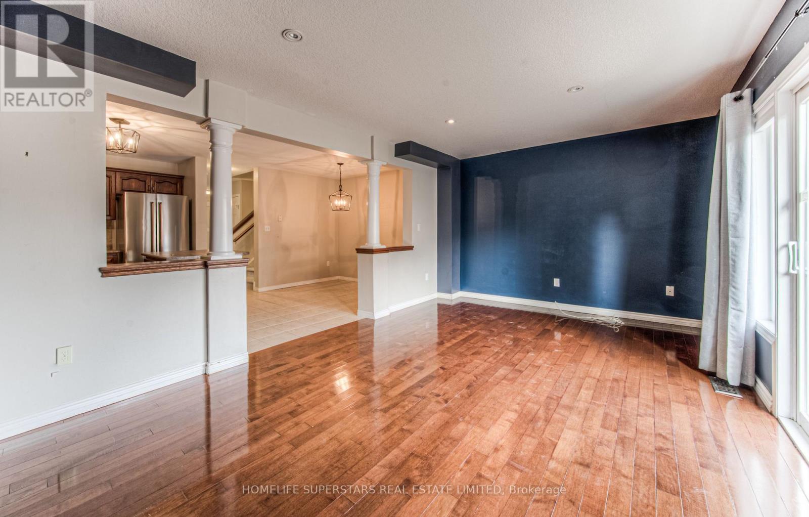 Photo 34 of 297 Briarmeadow Dr, Kitchener ON