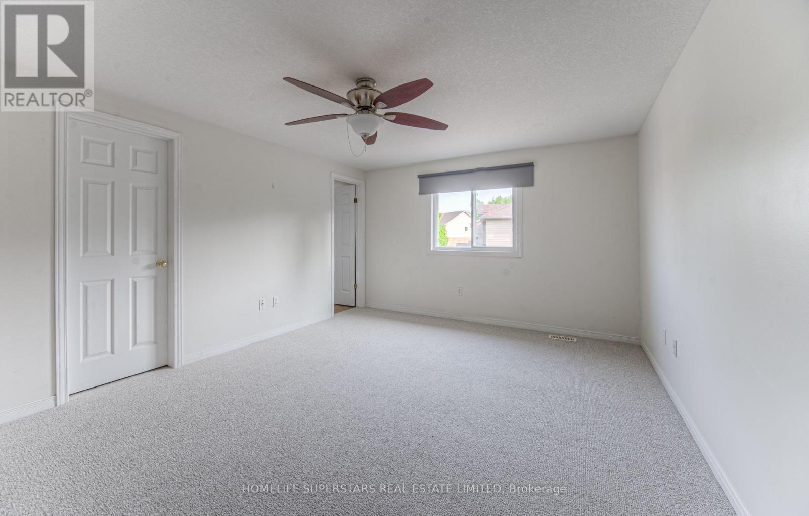 Photo 38 of 297 Briarmeadow Dr, Kitchener ON