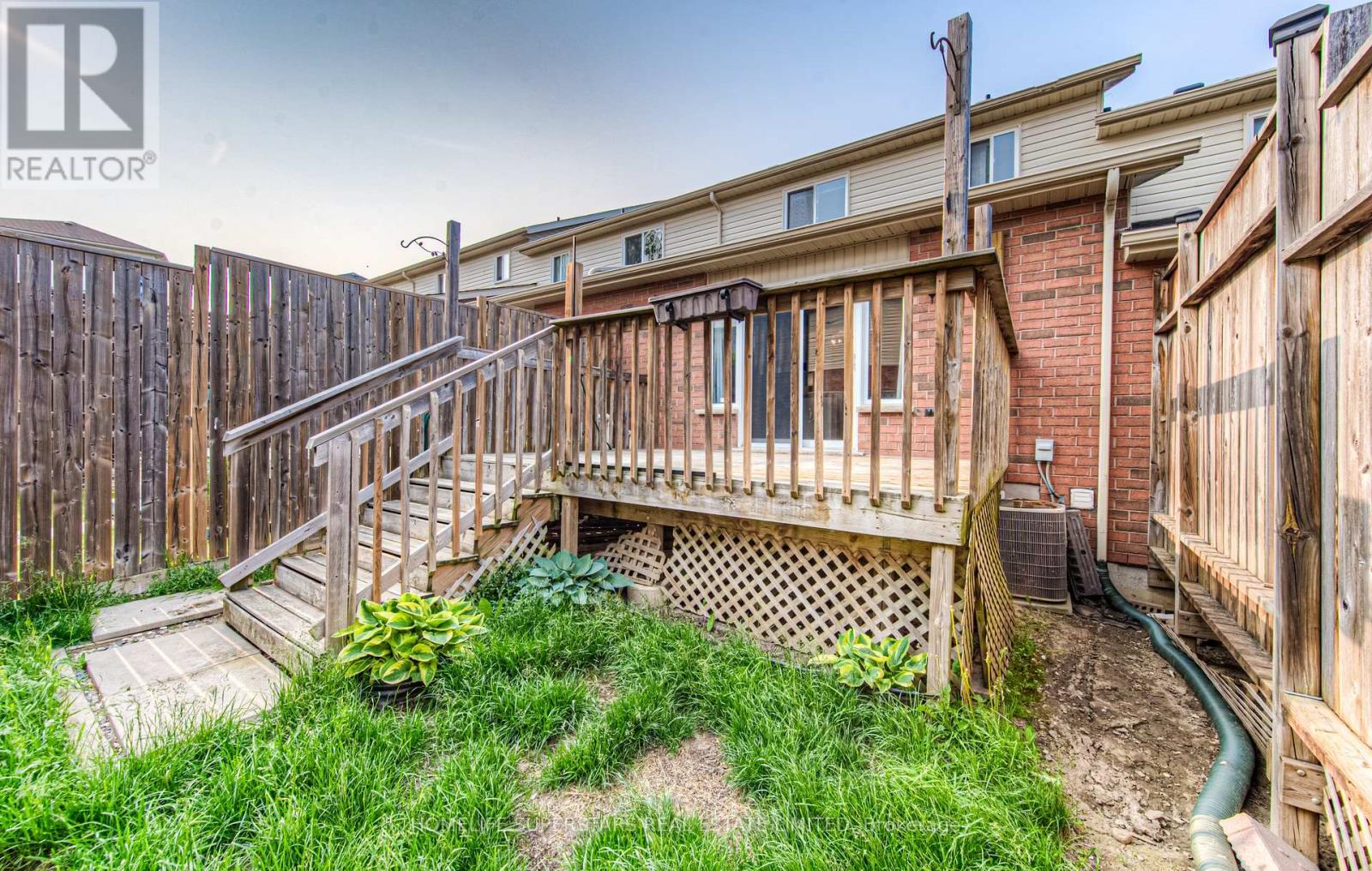 Photo 1 of 297 Briarmeadow Dr, Kitchener ON