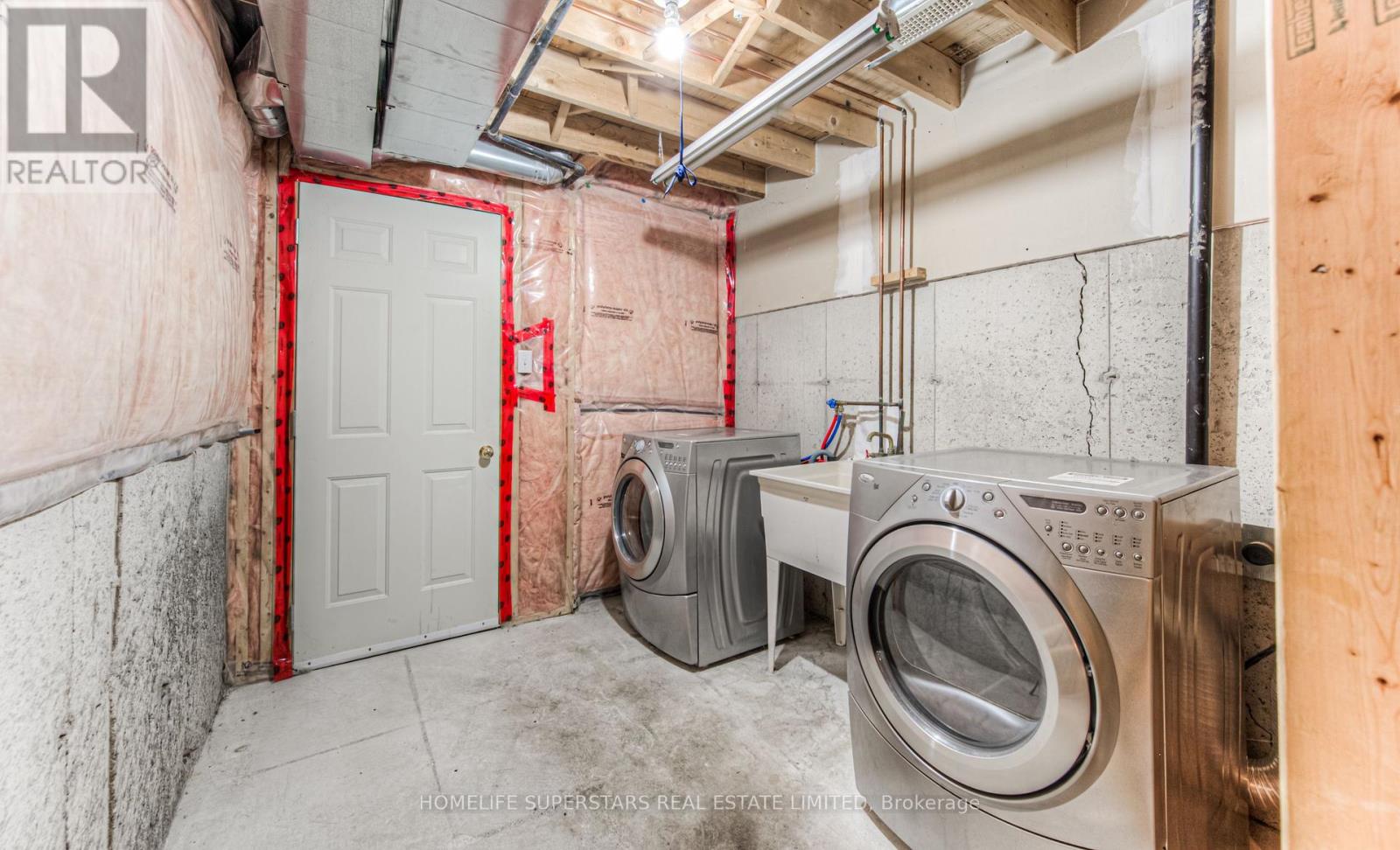 Photo 31 of 297 Briarmeadow Dr, Kitchener ON