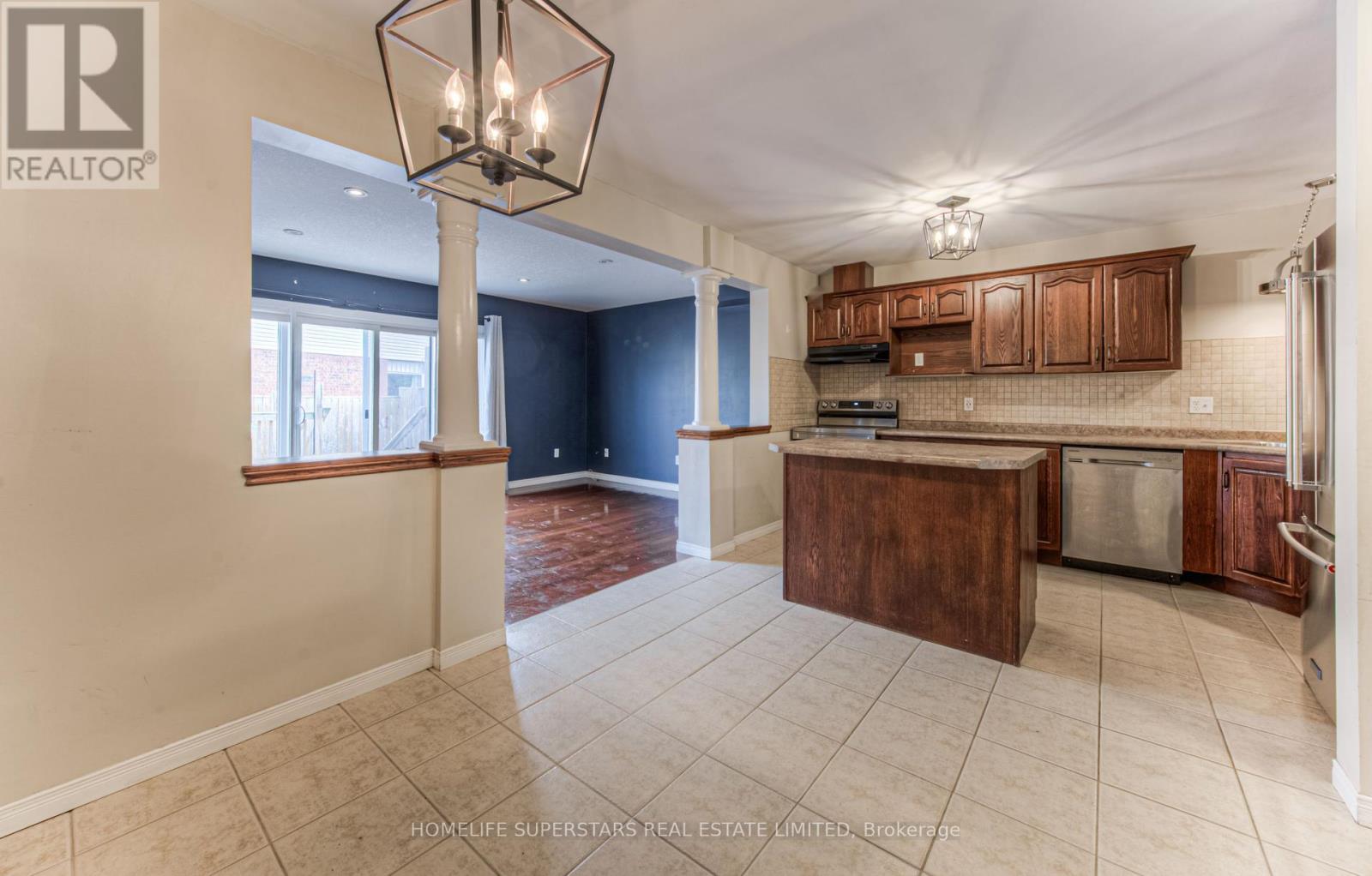 Photo 2 of 297 Briarmeadow Dr, Kitchener ON