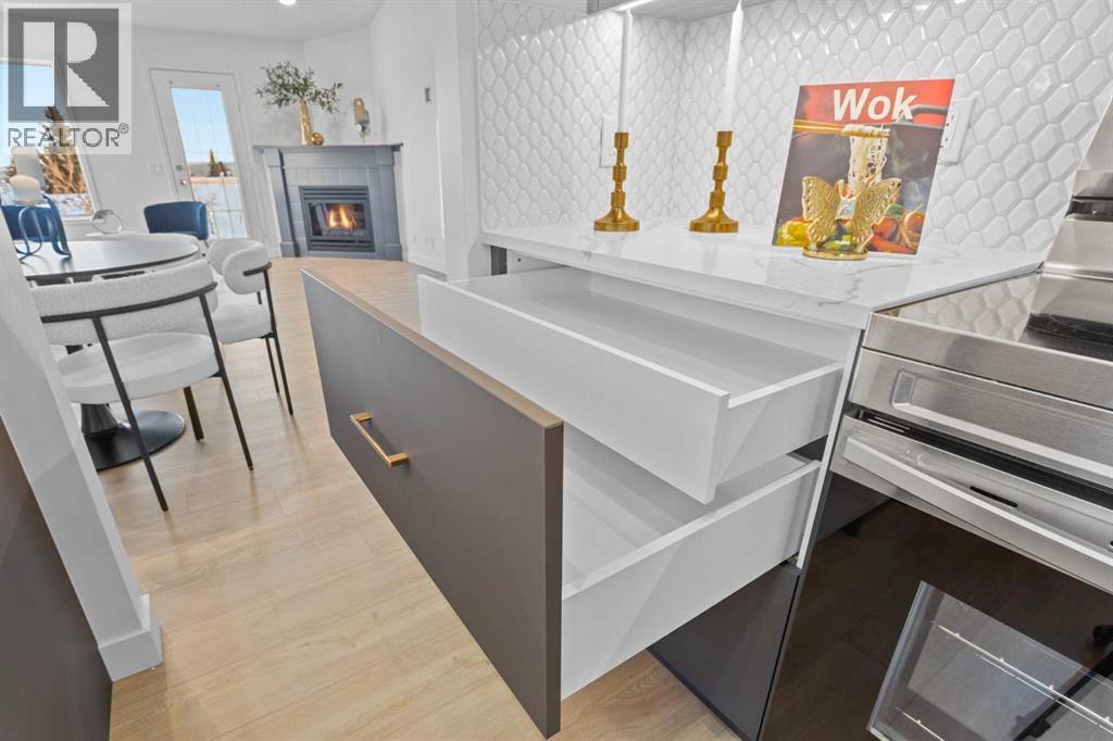 Photo 9 of 309 Sierra Morena Green Sw, Calgary AB