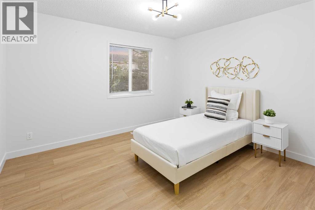 Photo 12 of 309 Sierra Morena Green Sw, Calgary AB