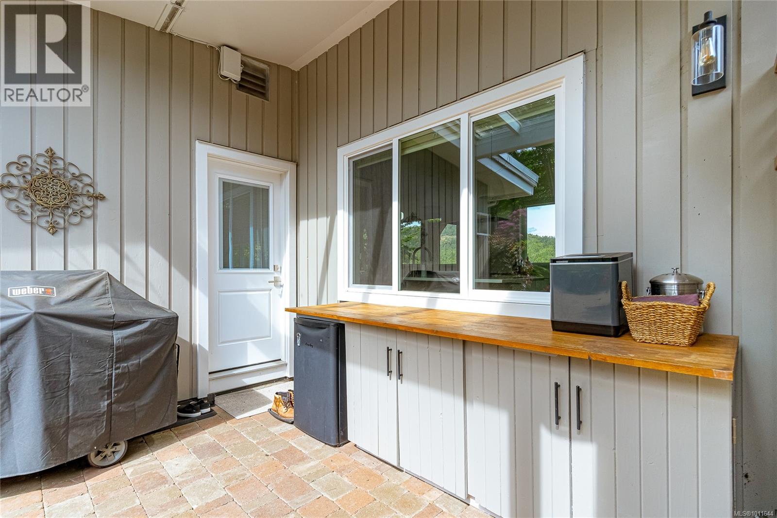  4516 Duart Road, Saanich