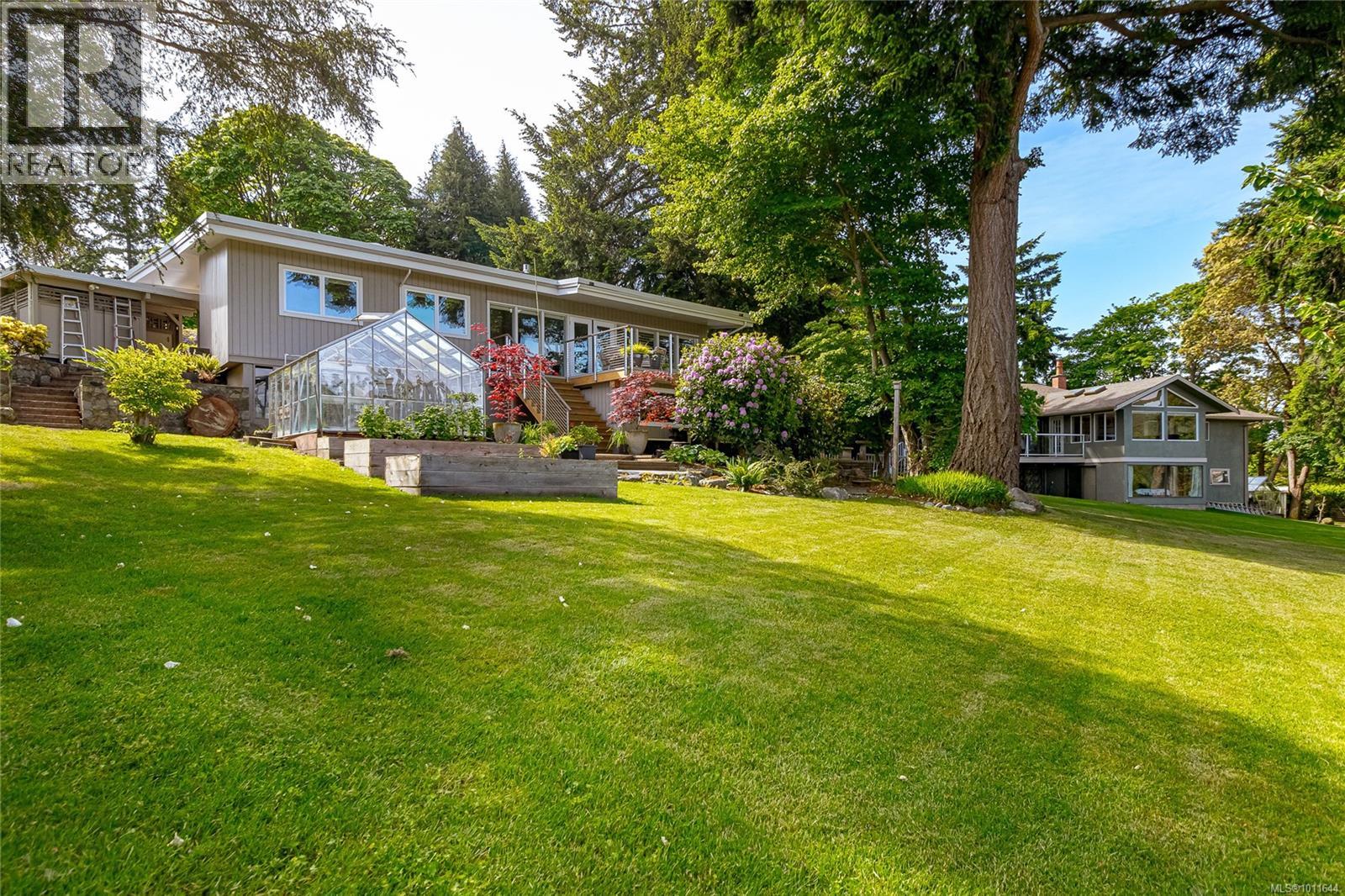  4516 Duart Road, Saanich