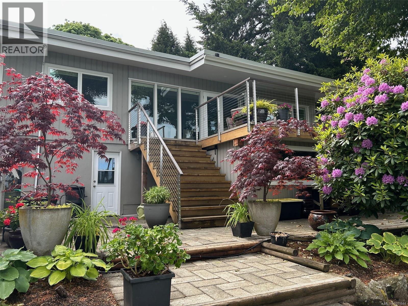  4516 Duart Road, Saanich