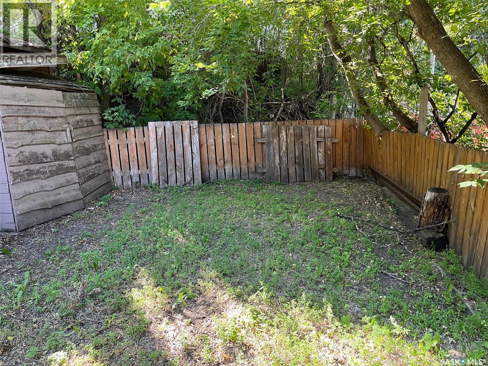 Photo 37 of 506 14th Street E, Regina Beach SK