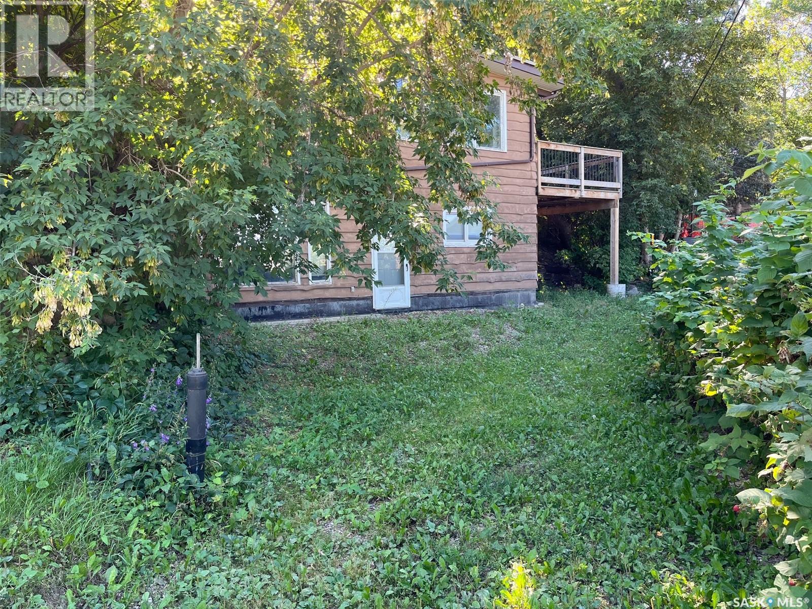 Photo 47 of 506 14th Street E, Regina Beach SK