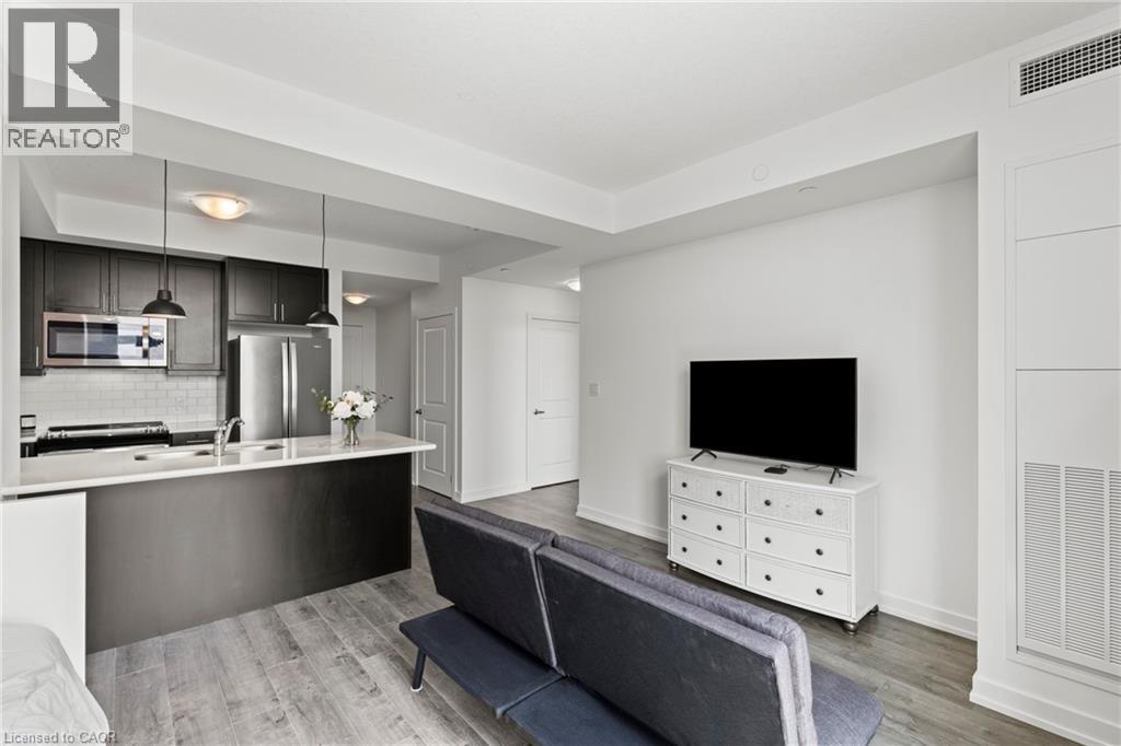 Photo 11 of 10 Mallard Trail Unit 530, Hamilton ON